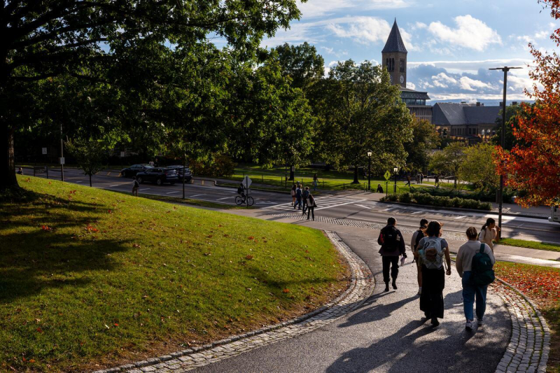 Students walk towards the Arts Quad from Rockefeller Hall on Thursday, September 25, 2025.