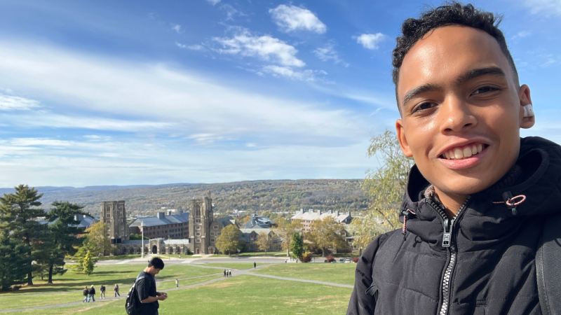 Daniel selfie on the slope.